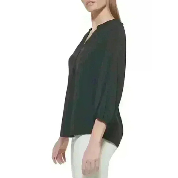 NEW! Calvin Klein Women’s S Split Neck Gauze Blouse NWT $79.50 - Picture 3 of 3